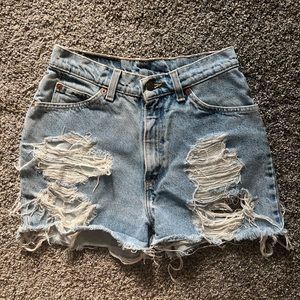 High Waisted 90s Levi Shorts